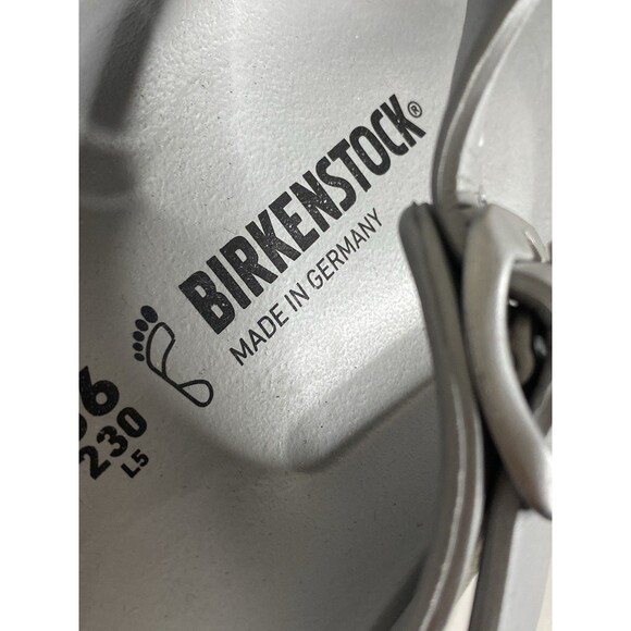 NWOT Birkenstock Gizeh Essentials EVA Sandals Size 36 Women’s 5 Metallic Silver - Picture 5 of 8